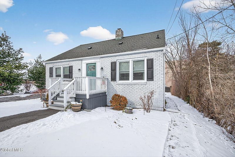 3rd image of 23 Catskill Avenue