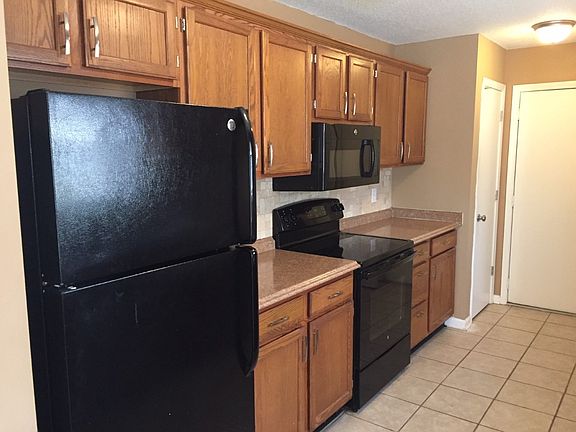 2nd image of 418 Kelsey Dr