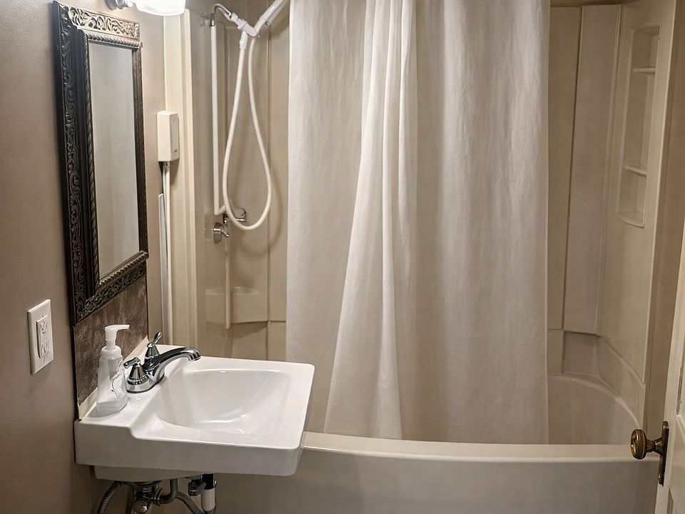 2nd image of 210 3rd St #1