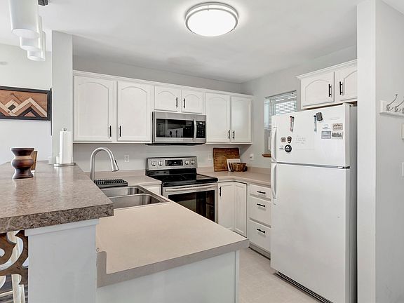 4th image of 1333 Toole Ave Unit C20
