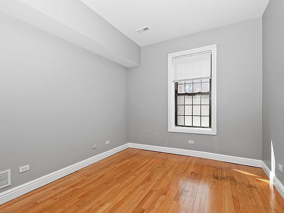 5th image of 4801 S Calumet Ave APT 2B