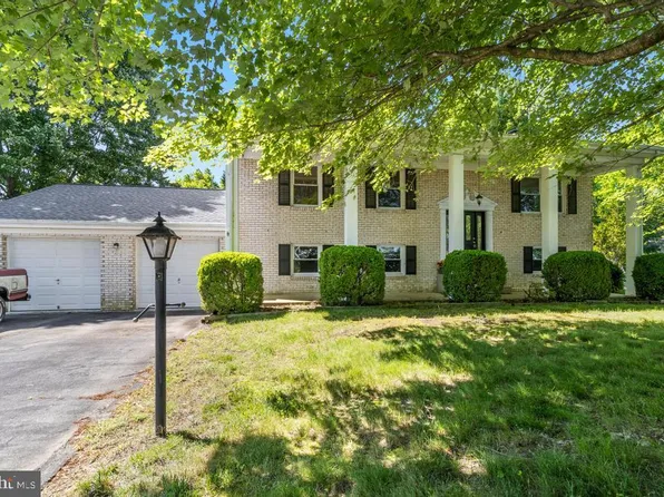 35745 Chief Rd, Mechanicsville, MD 20659