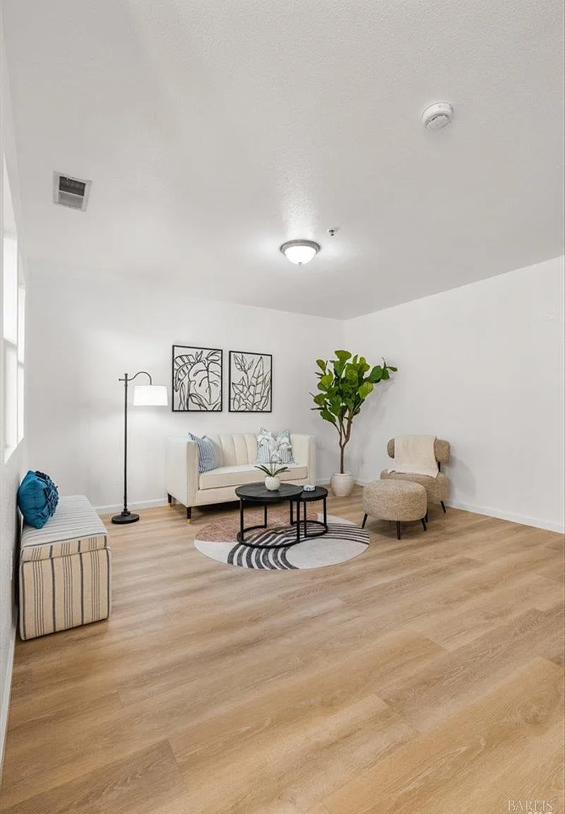 7008 Marsh Way - Photo 11