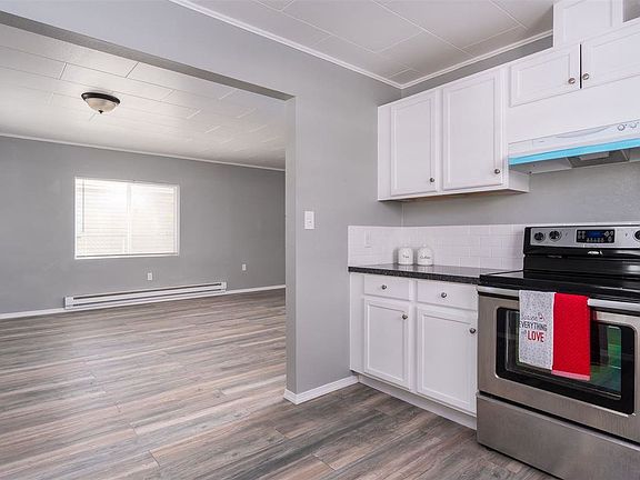 4th image of 419 N Dayton St