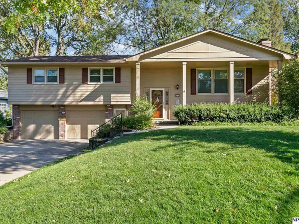 3711 S 116th St, Omaha, NE 68144