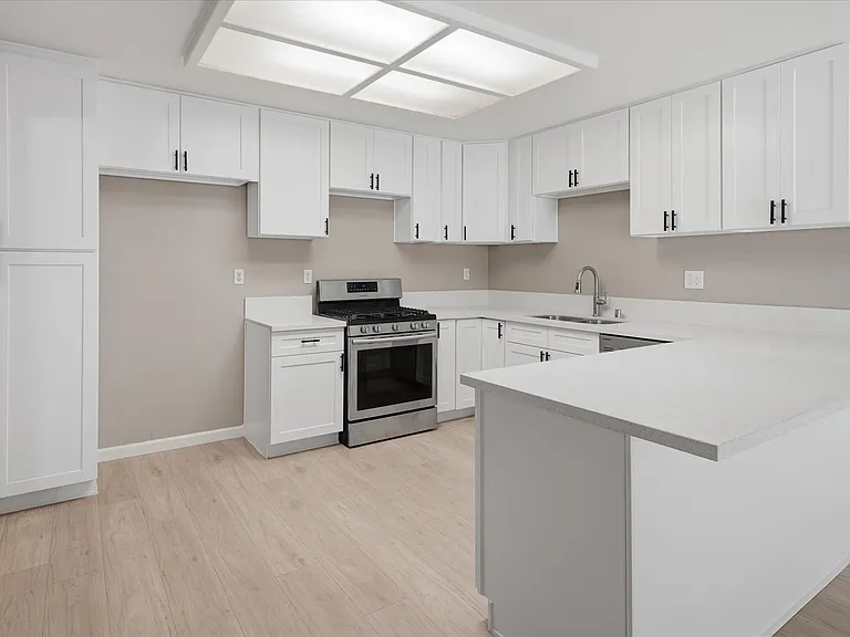 28381 Connie Ct — Photo 1
