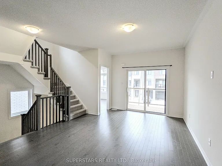 15 Delano Way — Photo 5