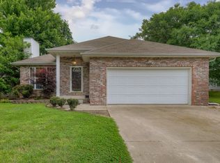103 Briar Meadow Dr, Carl Junction, MO 64834
