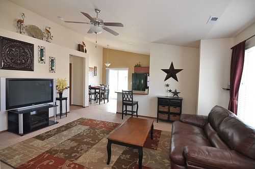 2nd image of 1525 Larkspur Dr