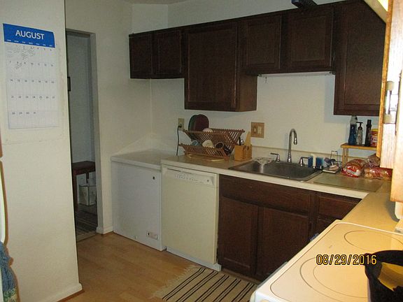 4th image of 609 Center St APT 102