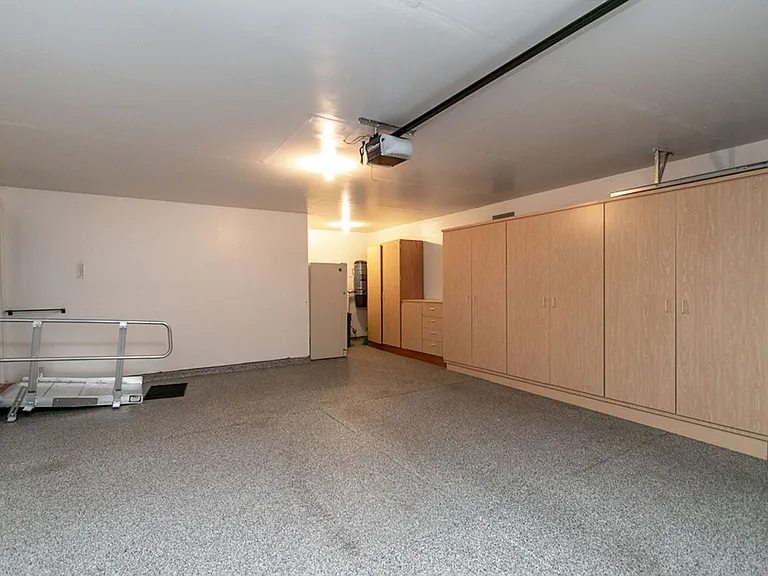 711 Windflower Dr — Photo 25