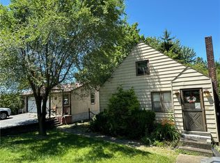 301 S Tower Rd, Fombell, PA 16123