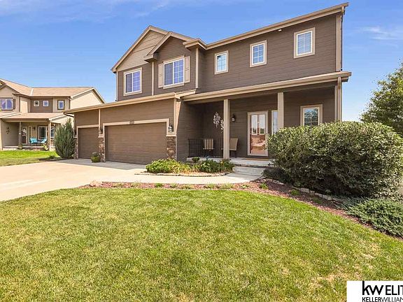 3rd image of 10009 S 202nd Cir