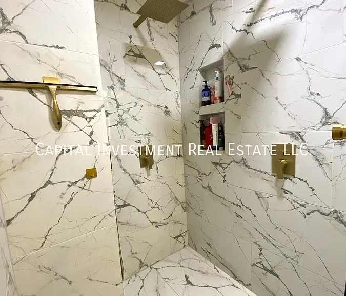 777 E Redondo Ave — Photo 10
