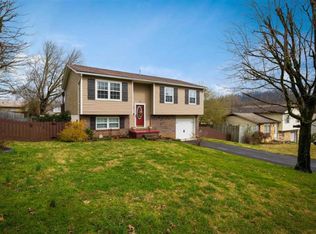 5708 Montina Rd, Knoxville, TN 37912