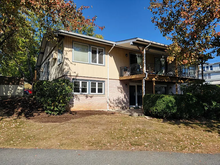 61 Terrace Ave #1 — Photo 17