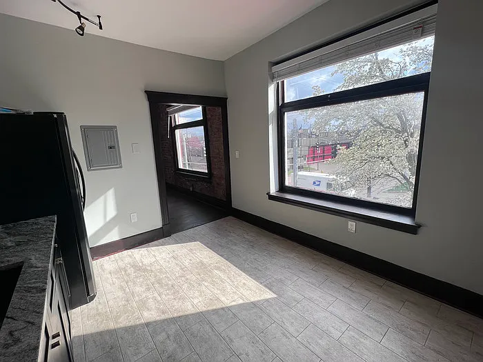 1025 Scott St #2 — Photo 9