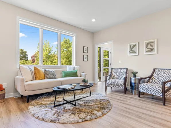 2444 County Road D W, Saint Paul, MN 55112