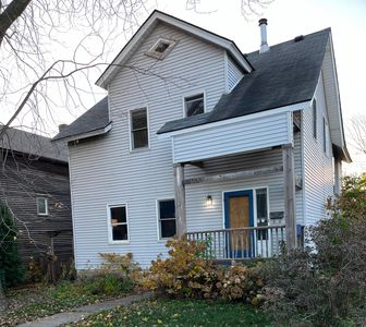 900 E River Ter, Minneapolis, MN, 55414