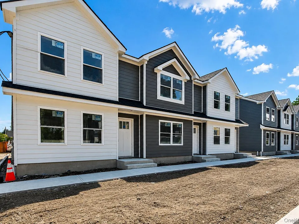 62 Manor Pl