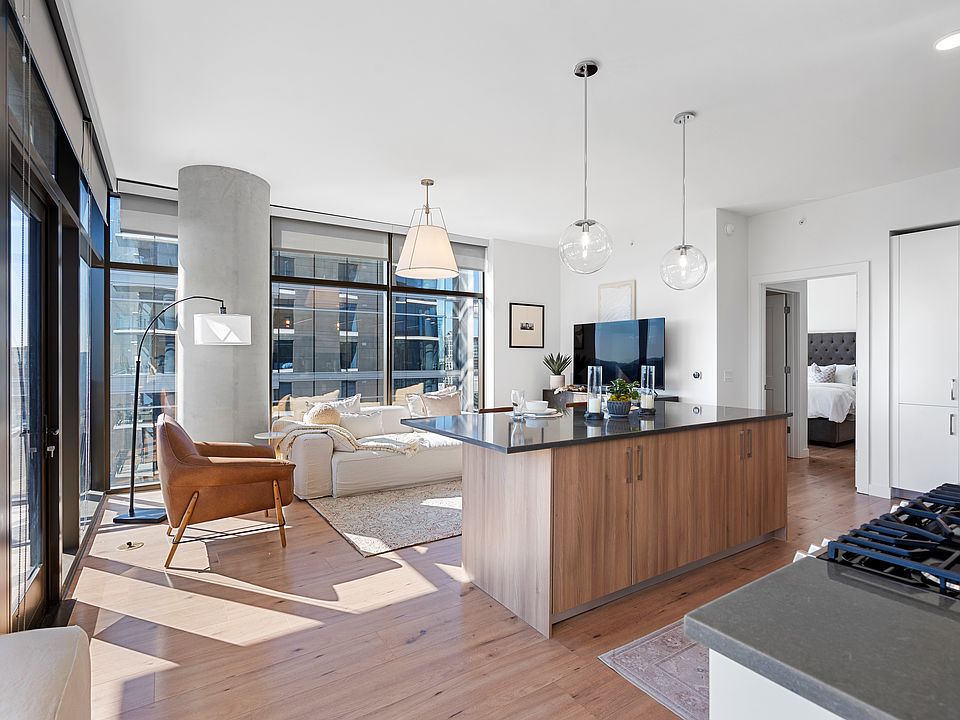 1st image of 1212 Demonbreun St #2102