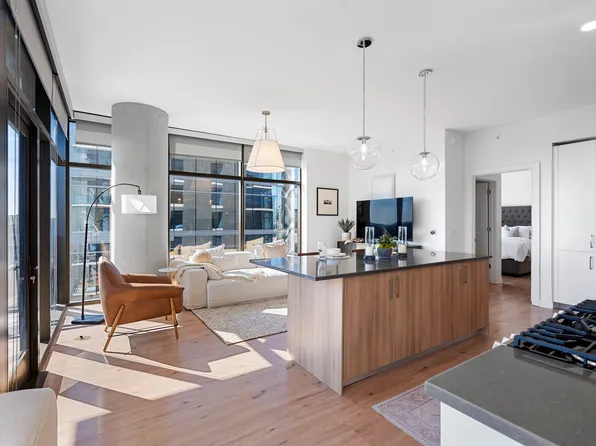 1212 Demonbreun St #2102, Nashville, TN 37203