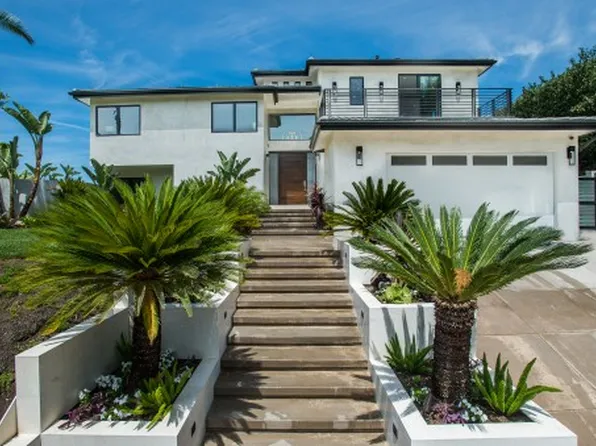 11369 Dona Lisa Dr, Studio City, CA 91604