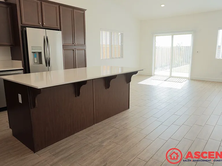 9313 Willow Terrace Dr — Photo 5