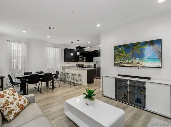 4117 Sitio Flor, Oceanside, CA 92057