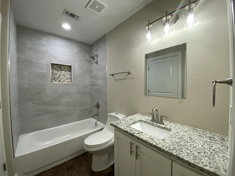 804 N Broughton St #804 — Photo 21