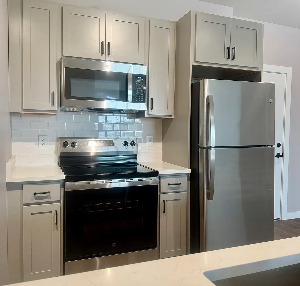 3 bed, 1.5 bath, 1036 sqft, $2,750 — Photo 3
