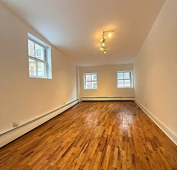 53 Stone St #5T — Photo 7