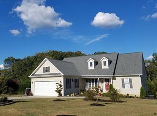 108 Summer Breeze Ln, Madisonville, TN 37354