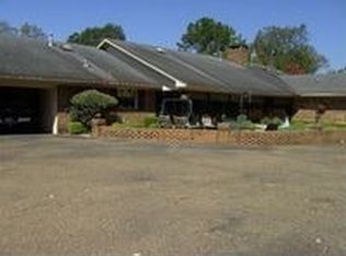 251 E 1st St, Luverne, AL 36049