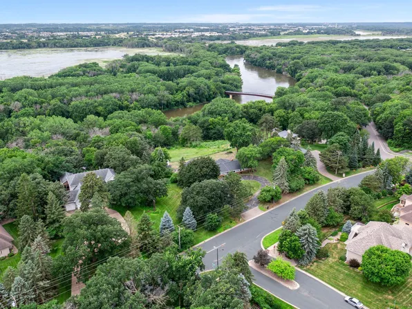 7515 Auto Club Rd, Bloomington, MN 55438