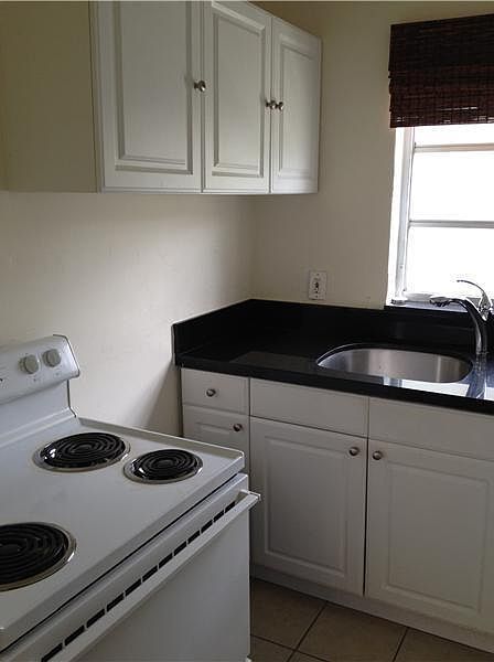 2nd image of 1405 Euclid Ave APT 4