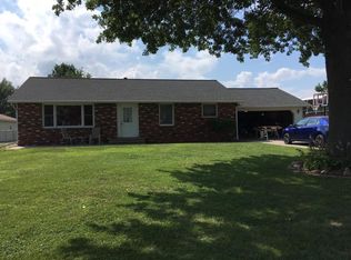 209 McMurtry Dr, Henderson, IL 61439