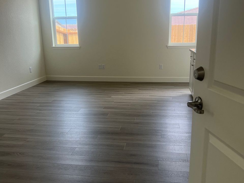 1st image of 765 Bale Mountain Dr