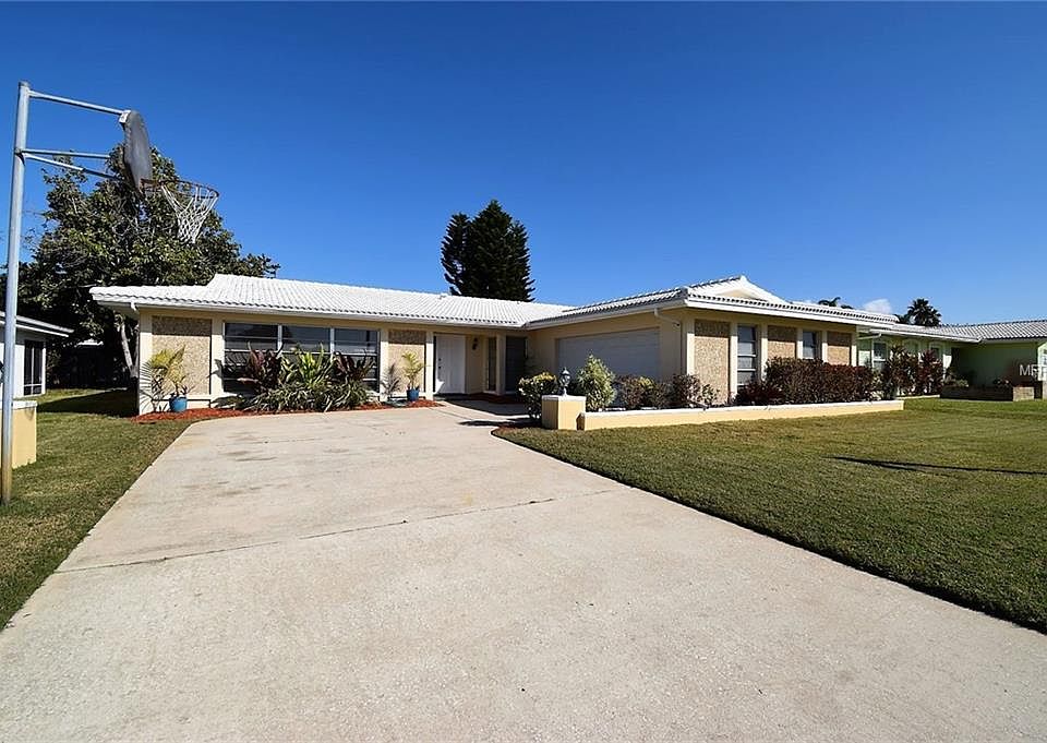 1st image of 14493 Yacht Club Blvd