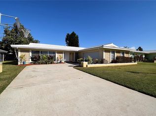 14493 Yacht Club Blvd, Seminole, FL 33776