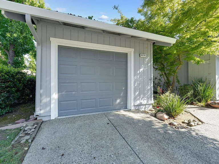 4235 Sheldon Cir #1 — Photo 30