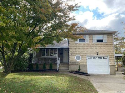 5 Soloff Rd, Massapequa, NY, 11758