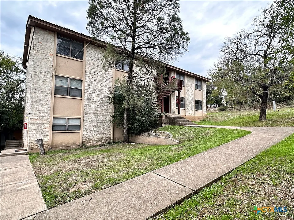 906 N Lbj Dr #8