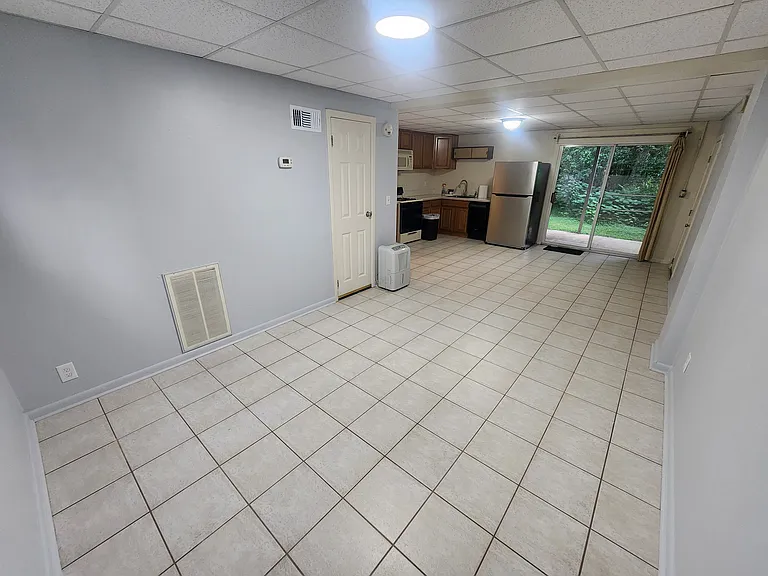 927 Hawthorne St #A — Photo 9
