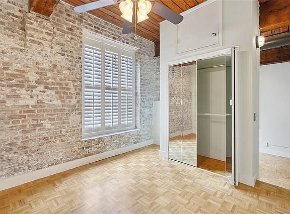 2nd image of 402 Julia St APT 303