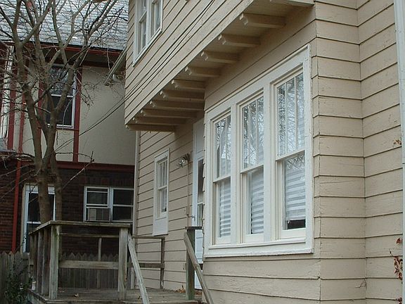 3rd image of 267 E Lane Ave