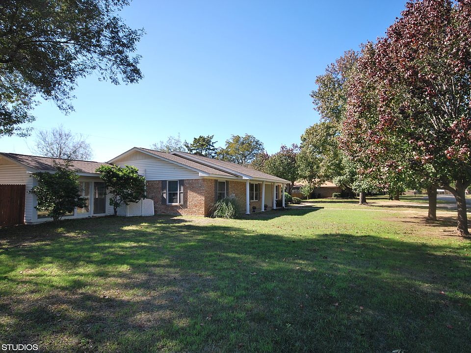 1st image of 2808 N Haven Dr