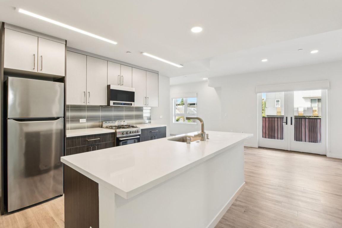 The Dream on Tamarind | Kitchen / Private Balcony