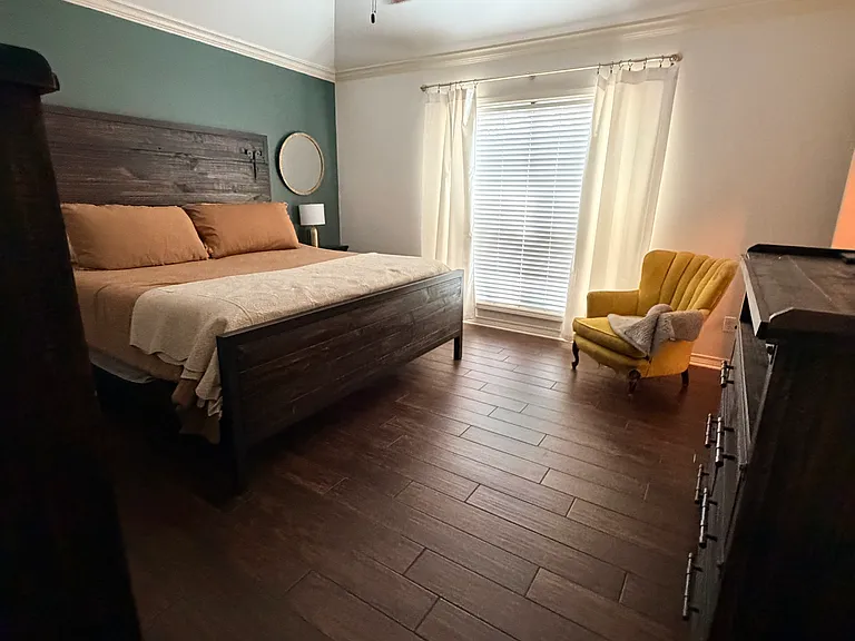 3200 Stowers Dr — Photo 2