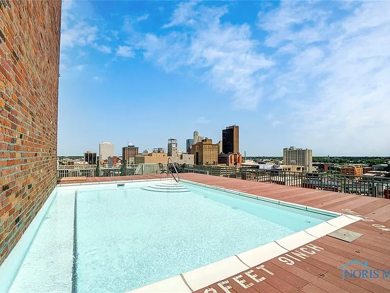 745 Washington St #508 — Photo 4